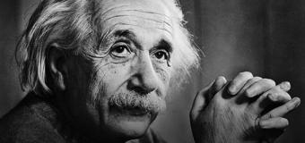 Albert Einstein Kimdir?