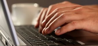 Laptop Klavye’de Harf Yerine Sayı Yazma Sorununu Düzeltme