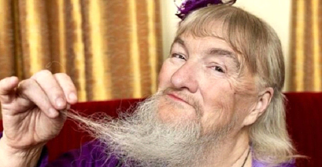 en uzun sakallı kadın
