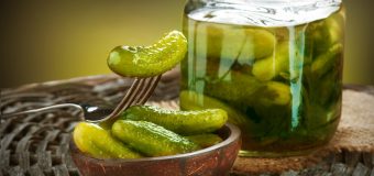 Salatalık Turşusu Nasıl Yapılır, Faydaları ve Zararları?